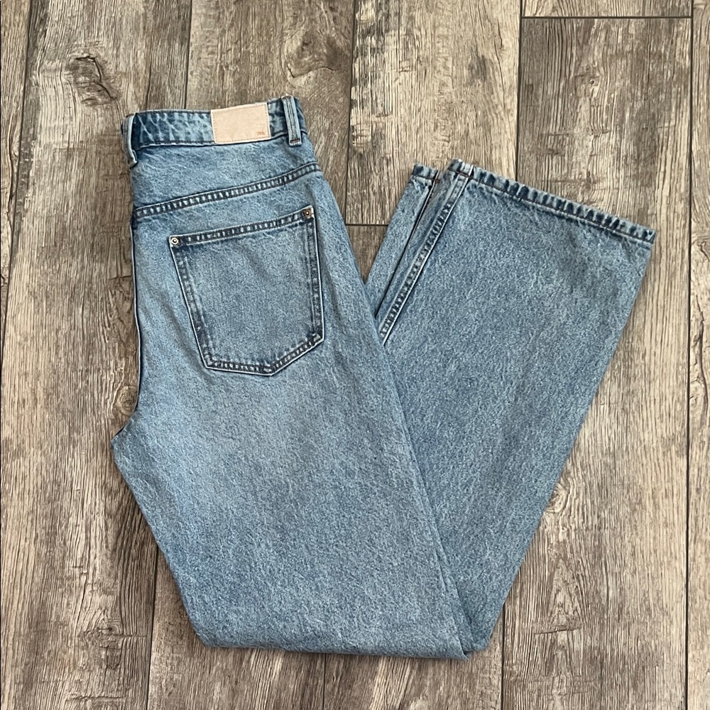 ZARA STRAIGHT LEG JEANS